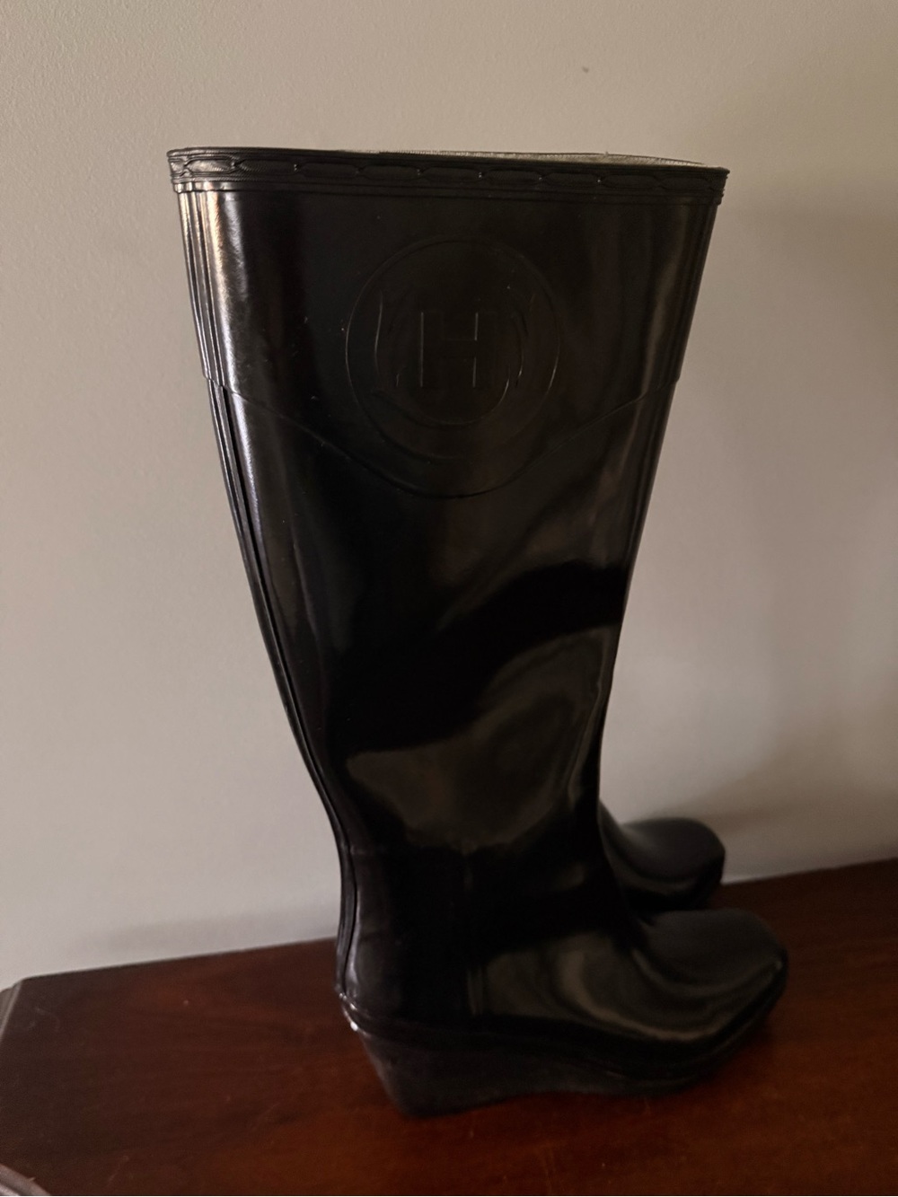 Vintage Hunter “ Champery” tall glossy black wedge waterproof boots. 7m/8F